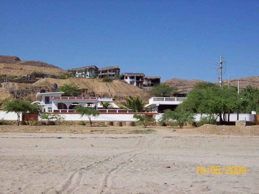 Hotel Frente al Mar Los Órganos Exterior foto